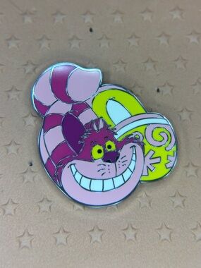 🩷Disney Cheshire Cat Slippers Pin